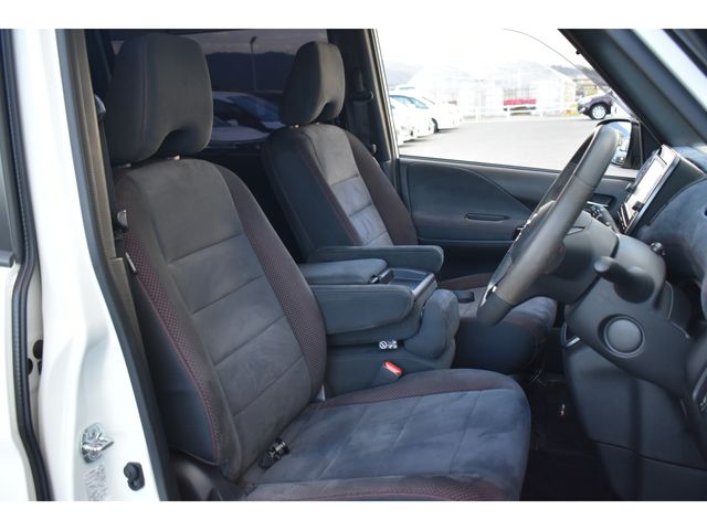 NISSAN SERENA  S-HYBRID 2018