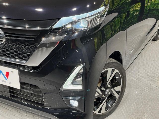 NISSAN ROOX 2020