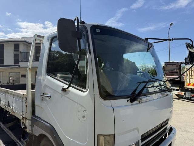 MITSUBISHI FUSOU FIGHTER 2005