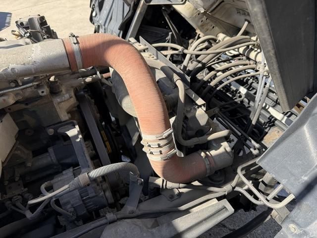 MITSUBISHI FUSOU FIGHTER 2005