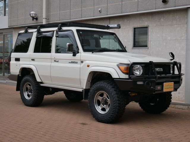 TOYOTA LANDCRUISER van 2015