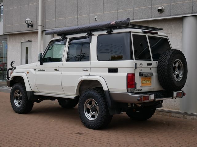 TOYOTA LANDCRUISER van 2015