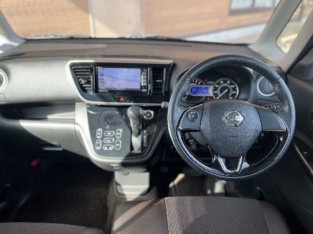 NISSAN DAYZ ROOX 4WD 2017