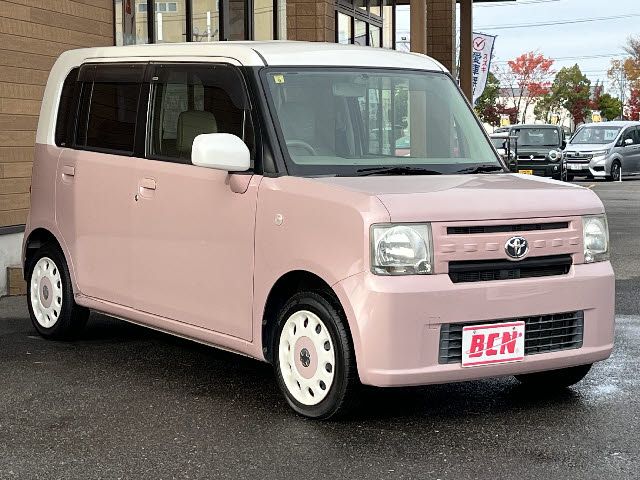 TOYOTA PIXIS SPACE 2016