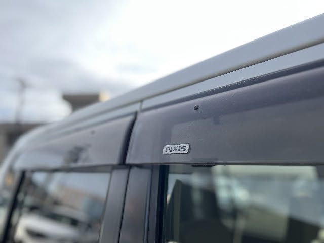 TOYOTA PIXIS SPACE 2016