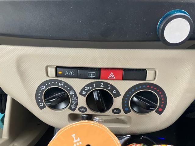 DAIHATSU TANTO Exe 2011