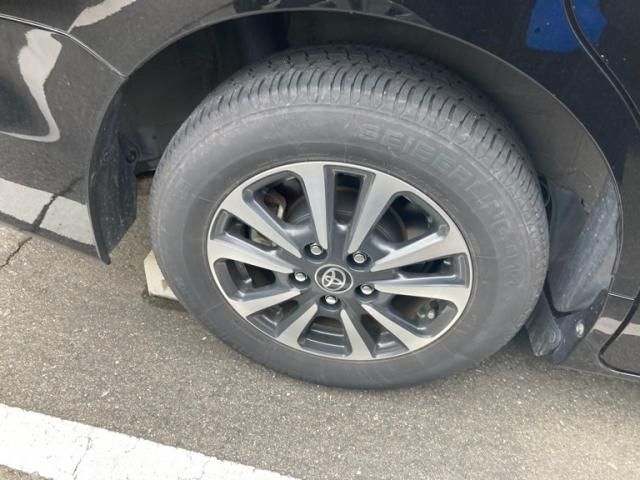 TOYOTA ESQUIRE HYBRID 2021