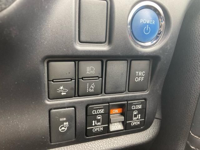 TOYOTA ESQUIRE HYBRID 2021