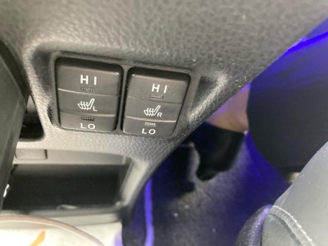 TOYOTA ESQUIRE HYBRID 2021