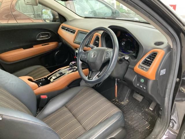 HONDA VEZEL HYBRID 2014