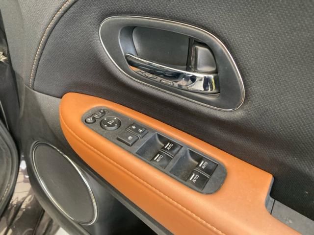 HONDA VEZEL HYBRID 2014