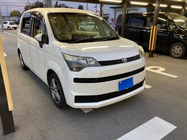 TOYOTA SPADE 2013