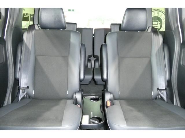 TOYOTA NOAH 4WD 2021