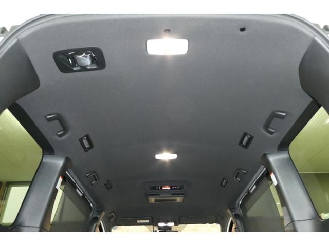 TOYOTA NOAH 4WD 2021