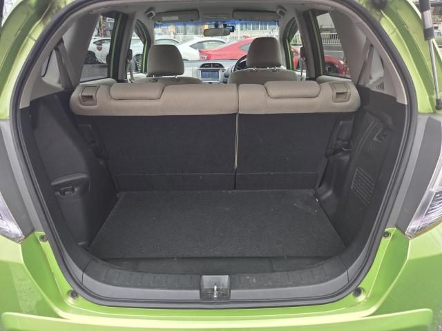 HONDA FIT HYBRID 2011