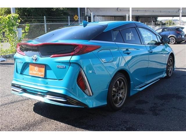 TOYOTA PRIUS PHV 2018