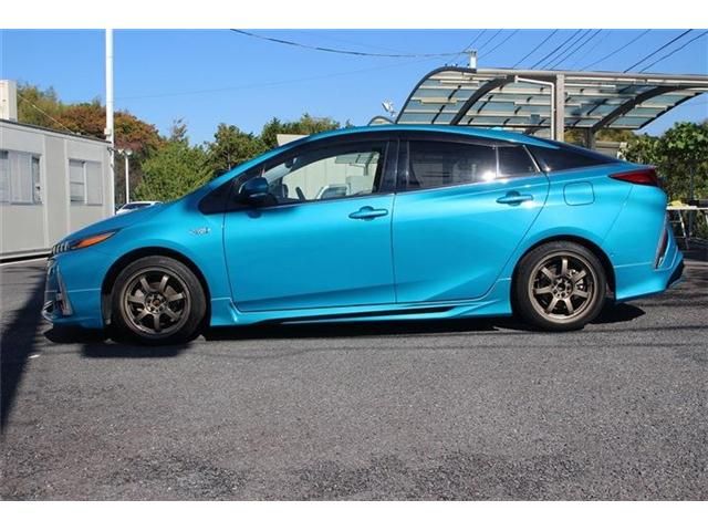 TOYOTA PRIUS PHV 2018