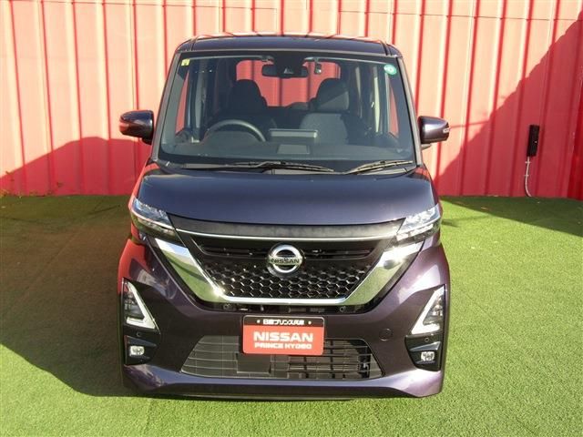 NISSAN ROOX 2020