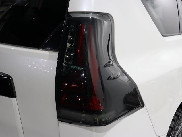 TOYOTA LANDCRUISER PRADO 2023