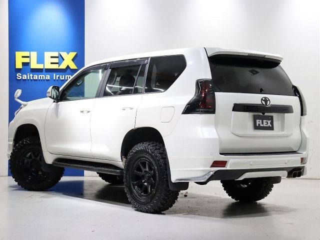 TOYOTA LANDCRUISER PRADO 2023