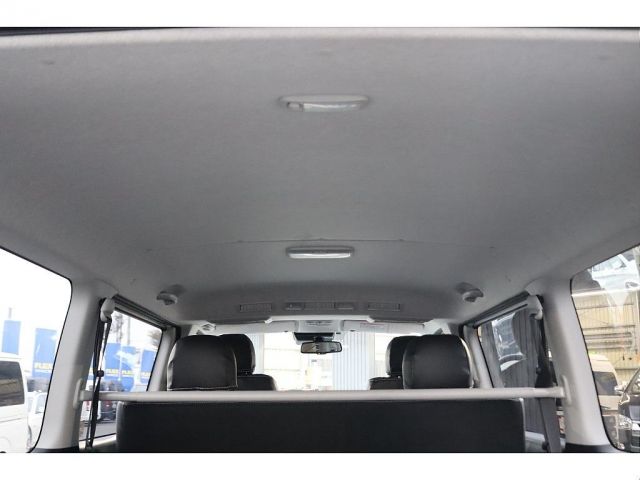 TOYOTA HIACE van 4WD 2024