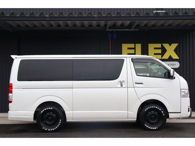 TOYOTA HIACE van 4WD 2024