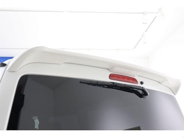 TOYOTA HIACE van 4WD 2024