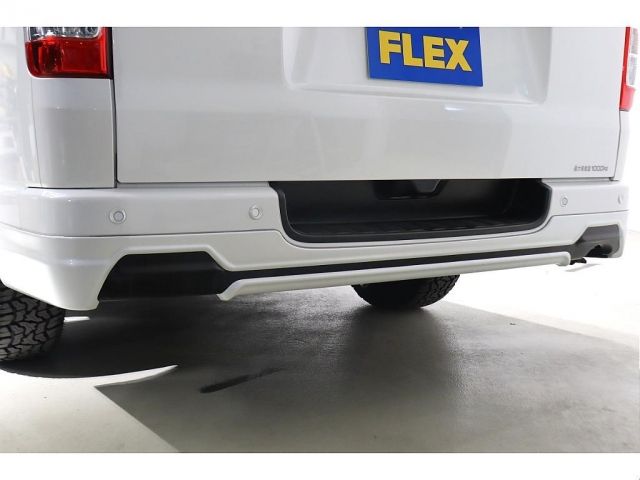 TOYOTA HIACE van 4WD 2024