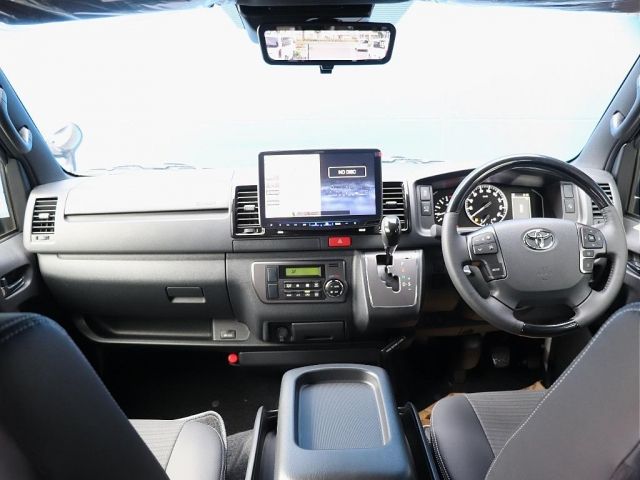 TOYOTA HIACE van 2WD 2025