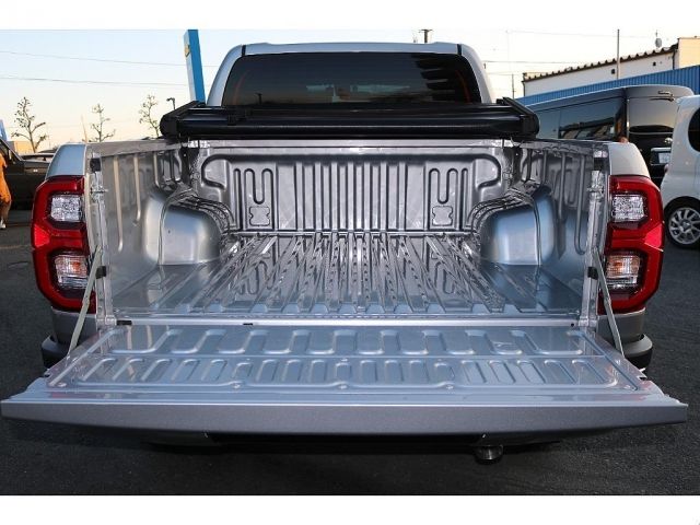 TOYOTA HILUX 4WD 2020