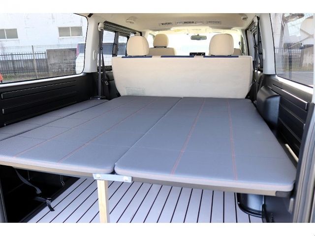 TOYOTA HIACE van 4WD 2018