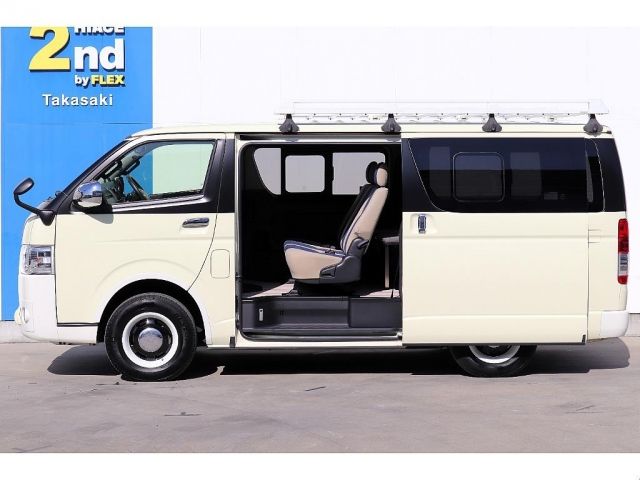 TOYOTA HIACE van 4WD 2018