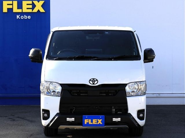TOYOTA HIACE van 4WD 2022
