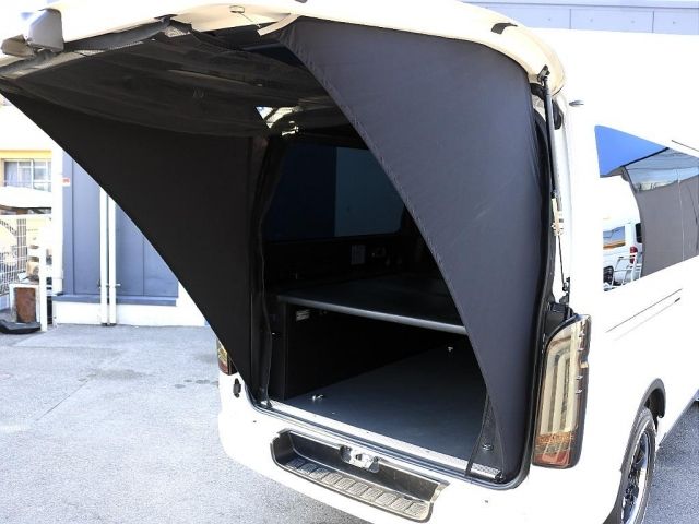 TOYOTA HIACE van 4WD 2022