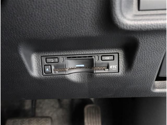 TOYOTA SIENTA HYBRID 2023