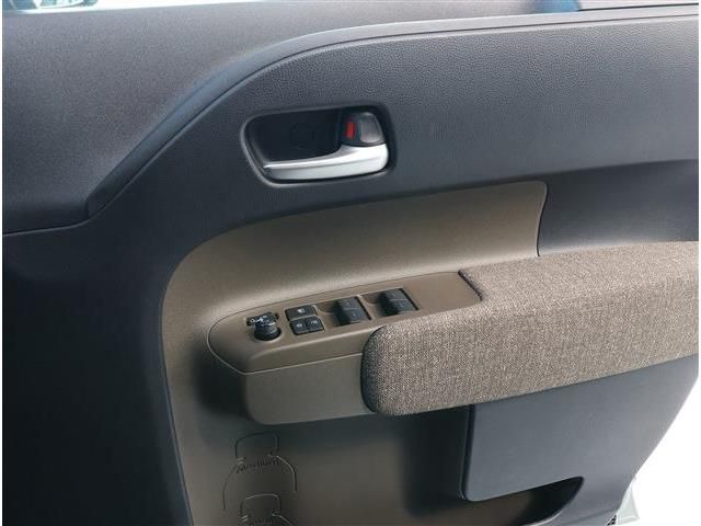 TOYOTA SIENTA HYBRID 2023