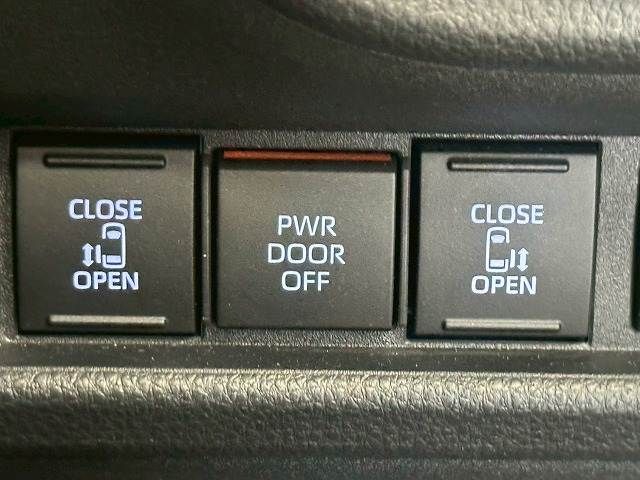 TOYOTA SIENTA HYBRID 2023