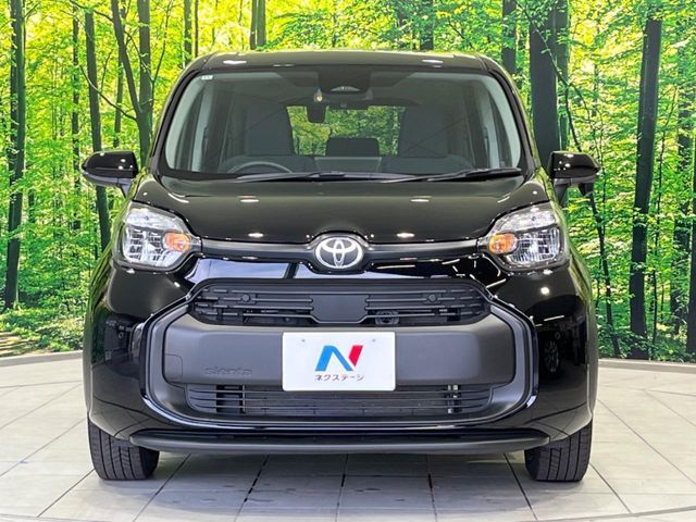 TOYOTA SIENTA HYBRID 2024