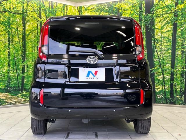 TOYOTA SIENTA HYBRID 2024