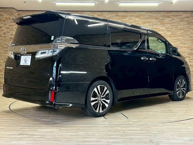 TOYOTA VELLFIRE 2020