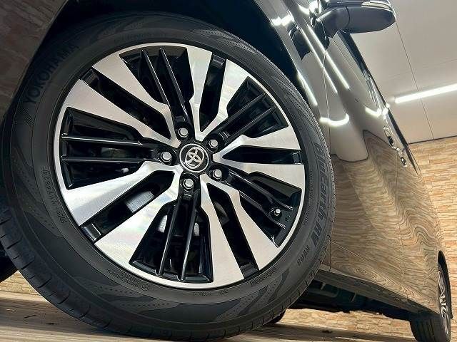 TOYOTA VELLFIRE 2020