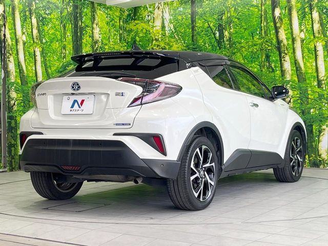 TOYOTA C-HR 2017