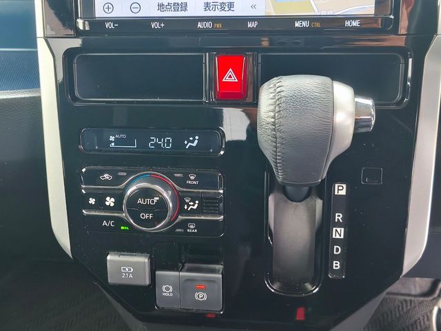 TOYOTA ROOMY 2022