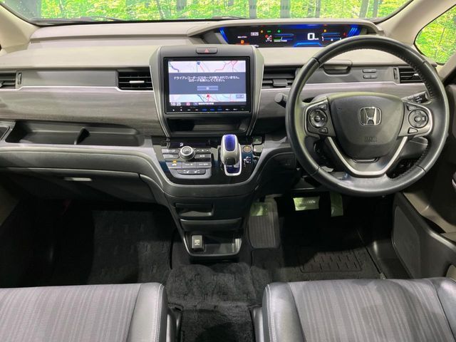 HONDA FREED plus HYBRID 2017