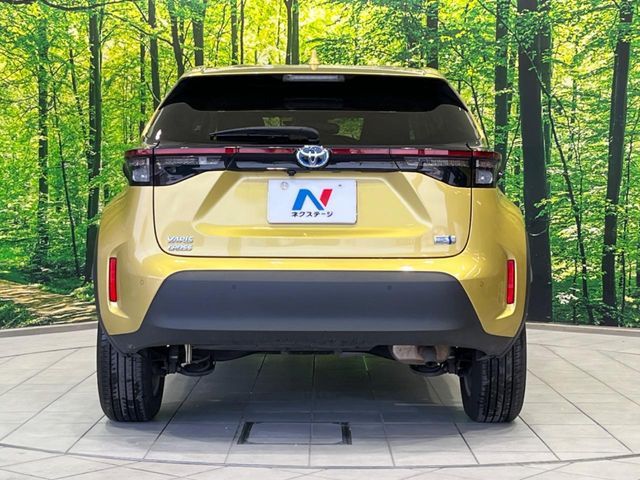 TOYOTA YARIS CROSS HYBRID 2023