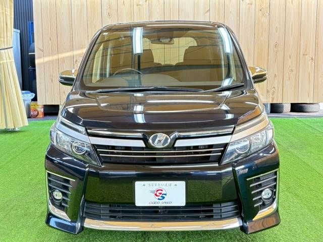 TOYOTA VOXY 2016