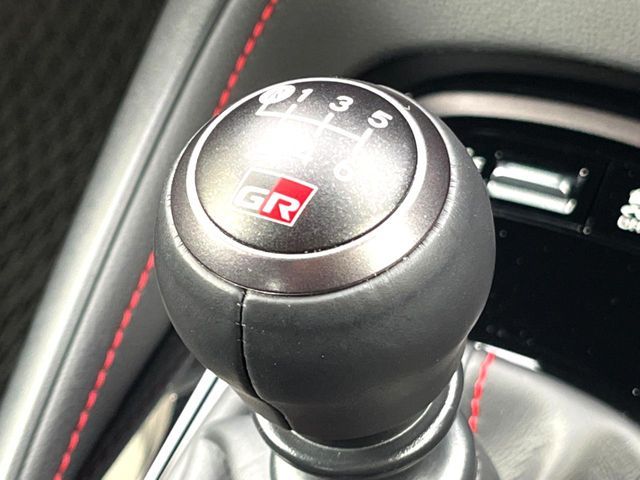 TOYOTA GR COROLLA 2023