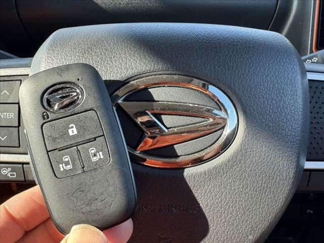 DAIHATSU TANTO FAN CROSS 2023