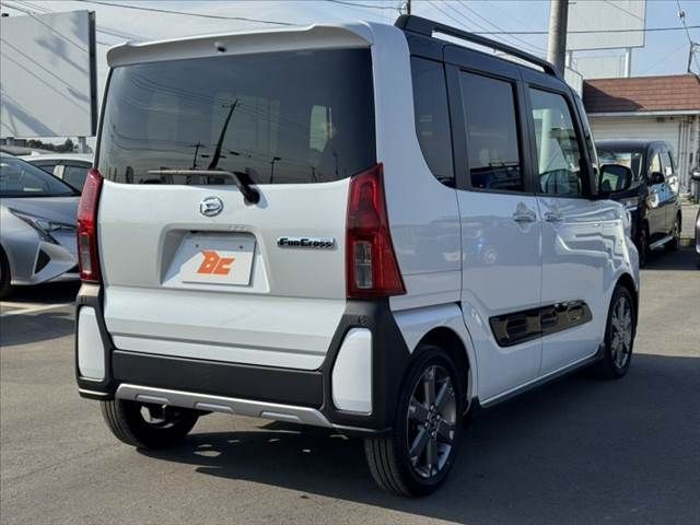 DAIHATSU TANTO FAN CROSS 2023