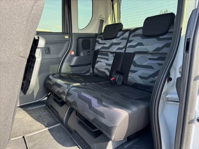 DAIHATSU TANTO FAN CROSS 2023